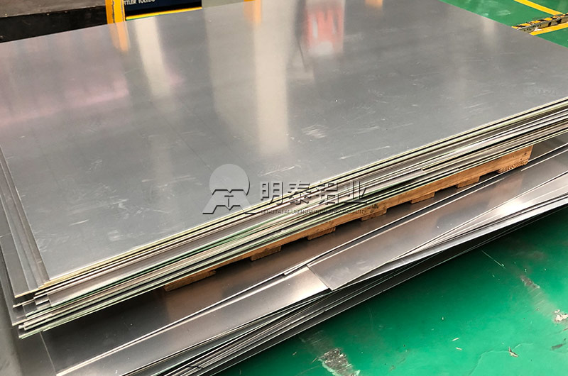 廣東電池托盤用鋁合金板帶規(guī)格有哪些？具體價(jià)格多少